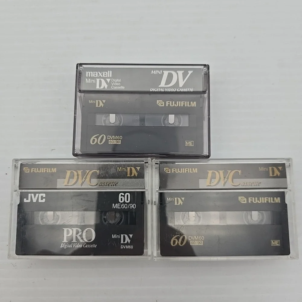 FUJIFILM DVC And Maxell Mini DV Lot‎ (Pre-owned)
